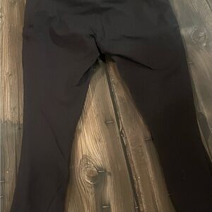 Fabletics Women’s cropped black Leggings